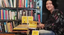 Andrea Hirata: Penulis yang Menginspirasi Generasi Muda Indonesia